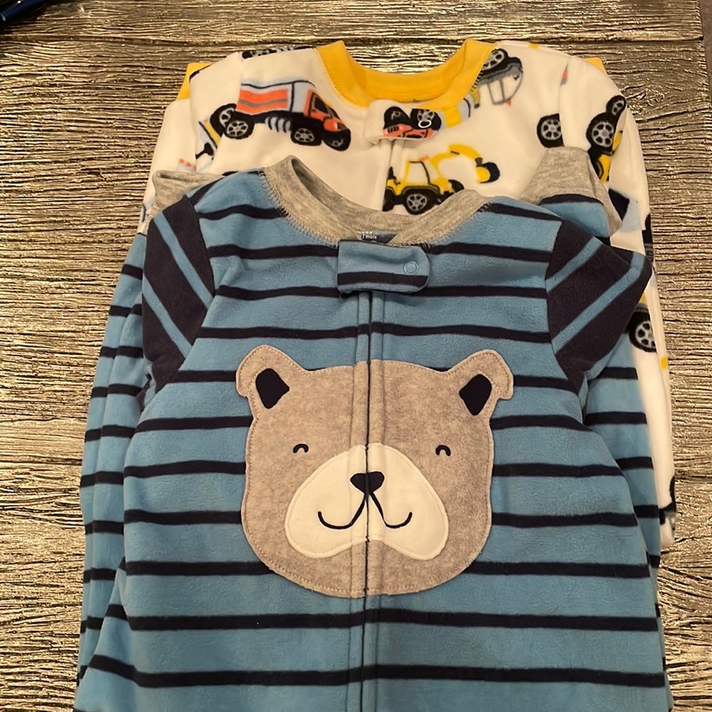 Carter’s Fleece Pajamas (2 pack)